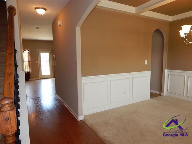 Building Photo - 102 Broomsedge Ln
