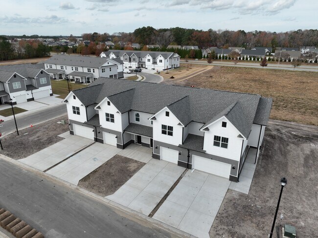 Exterior 3D - Regency Townes