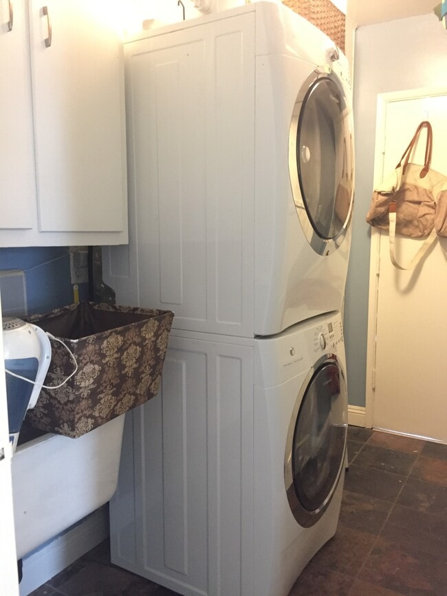 laundry - *fee - 701 Flower Ave