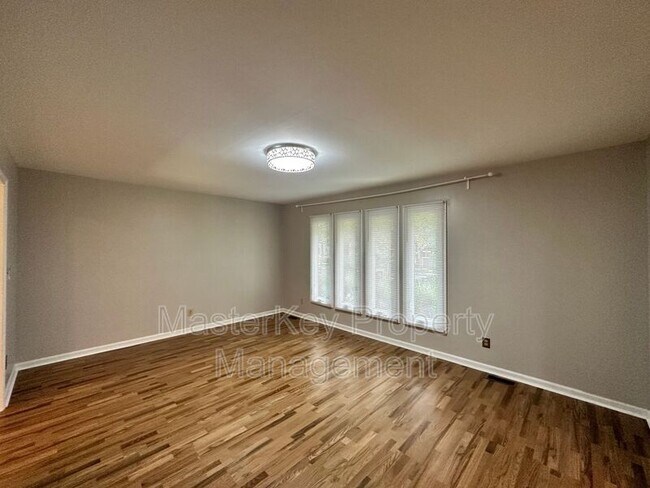 Foto del edificio - 4017 Grimstead Ln