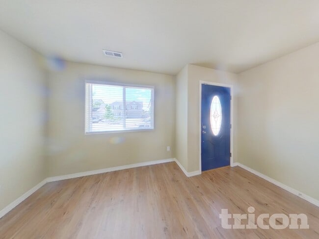 Building Photo - 8357 Needle Drop Ct