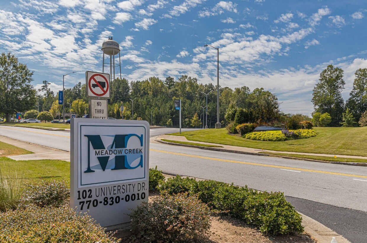 Meadow Creek Apartments in Carrollton, GA