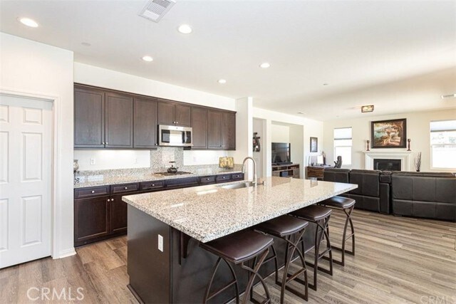 Building Photo - 24125 Montecito Dr