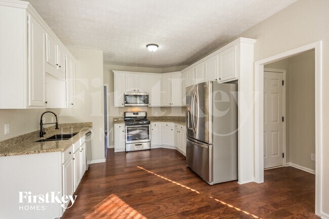 Building Photo - 3511 Wellsley Dr