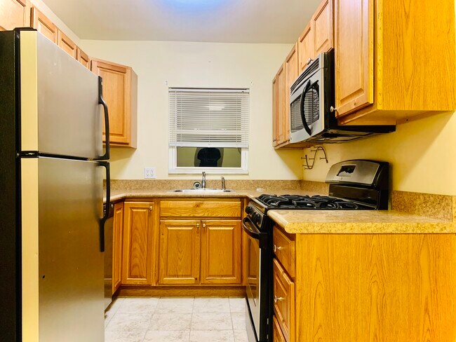 Foto del edificio - 3226 Rawlins Ave