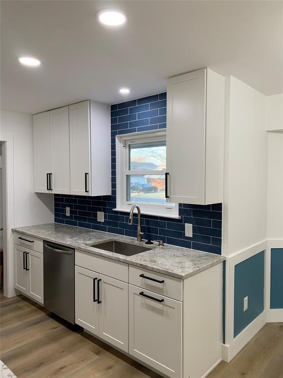 Building Photo - 3503 Roanoke Dr