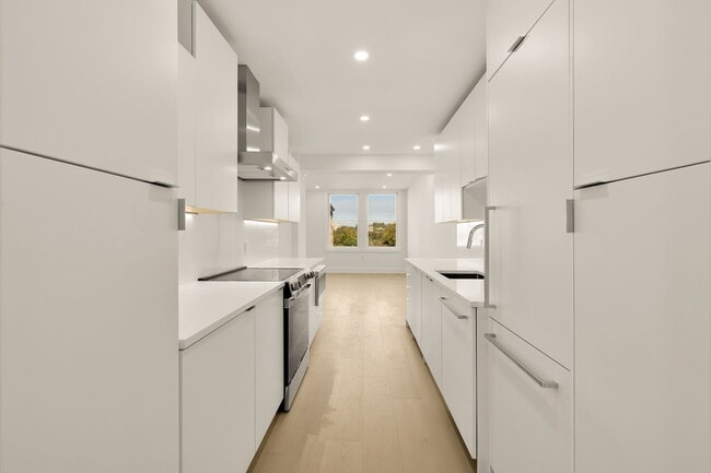 Interior Photo - The Windsor - Kalorama