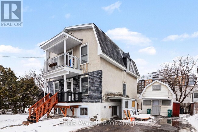 Building Photo - 233 Hector-Hotte Wy