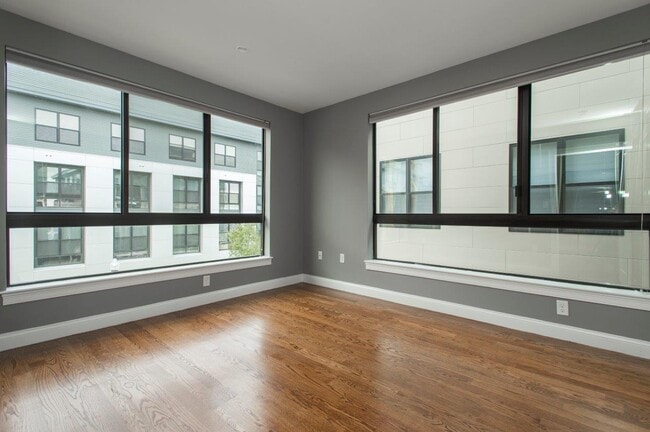Building Photo - 339 D St