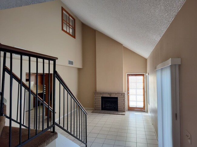 Foto del edificio - 3 bedroom 2 bath large yard