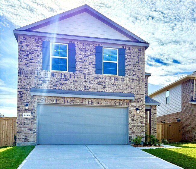 Foto del edificio - 32919 Silver Mdw Wy