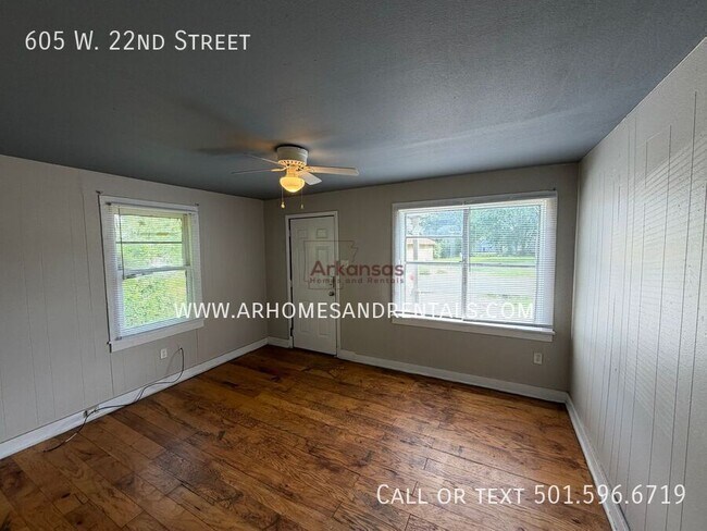 Foto del edificio - 605 W 22nd St