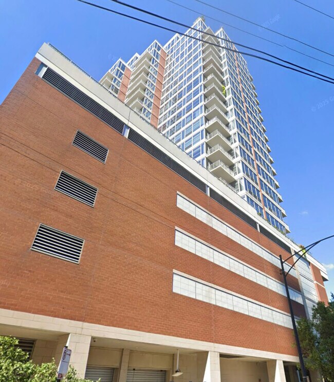 Building Photo - 1600 S Prairie Ave