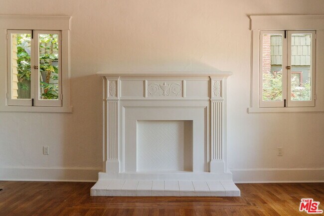 Foto del edificio - 2170 W 24th St