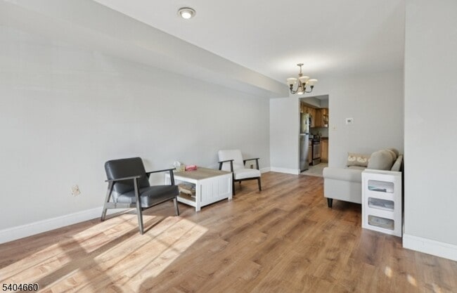 Foto del edificio - 360 Cotswold Pl