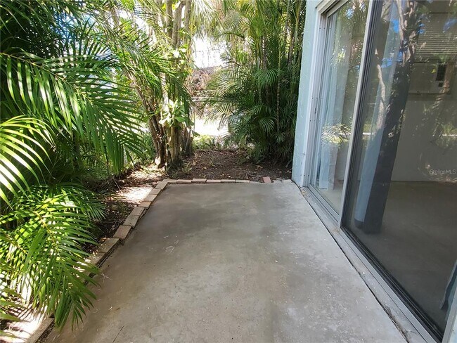 Foto del edificio - 461 W Marion Ave