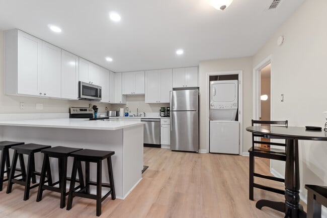 Foto del edificio - 1611 Ocean Bay Dr