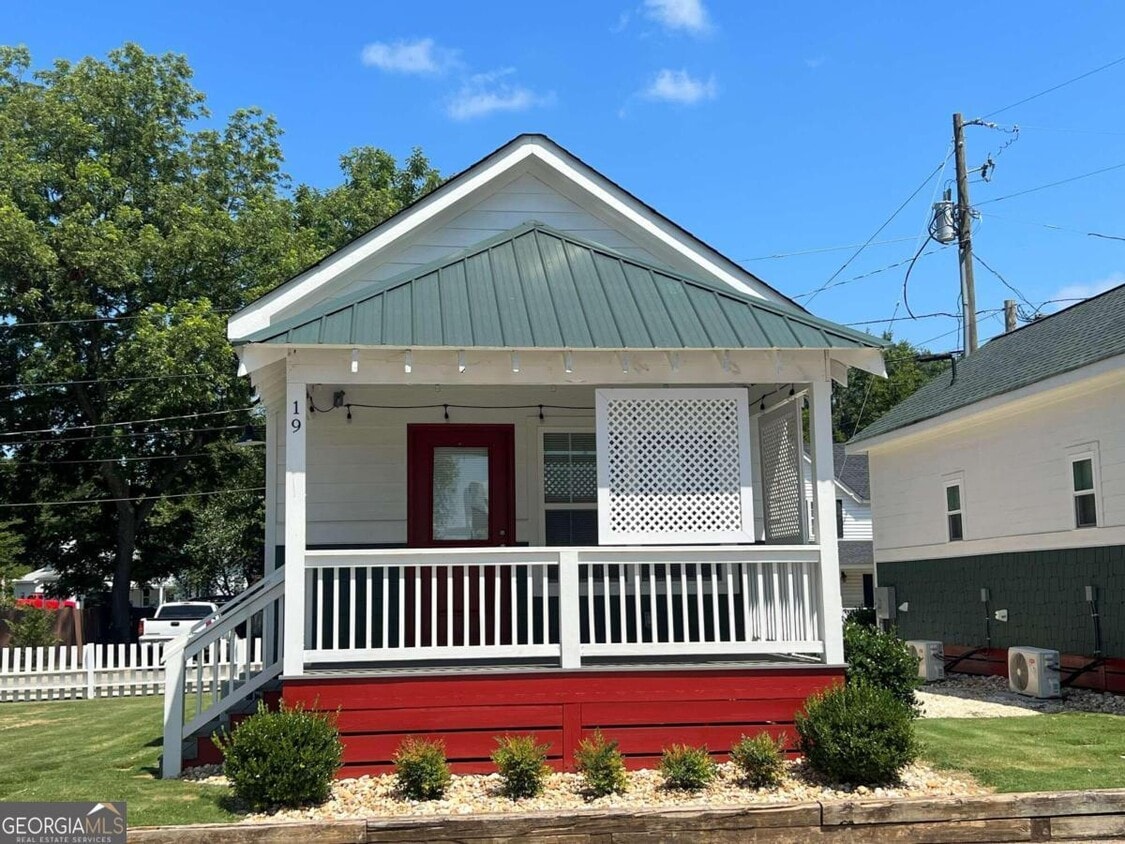Primary Photo - 19 Myrtle Dr