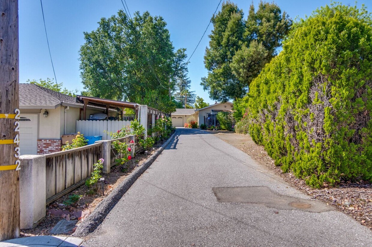 Primary Photo - Spacious Home l Massive 12,525 Sq Ft Lot l...