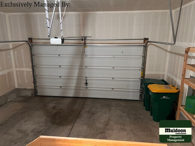 Foto del edificio - SEE ME TODAY! Beautiful 3 bedroom home tha...