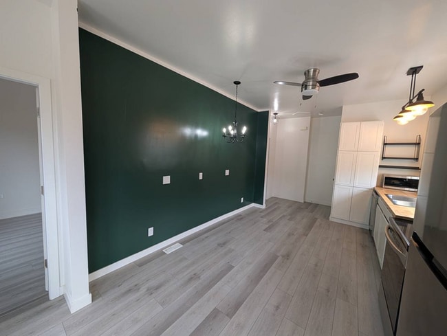 Building Photo - 14842 Buena Vista Av