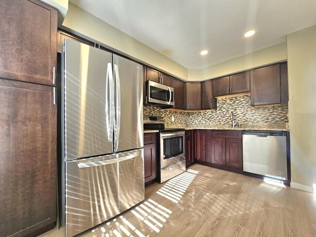 Photo - 7664 Northern Oaks Ct Townhome