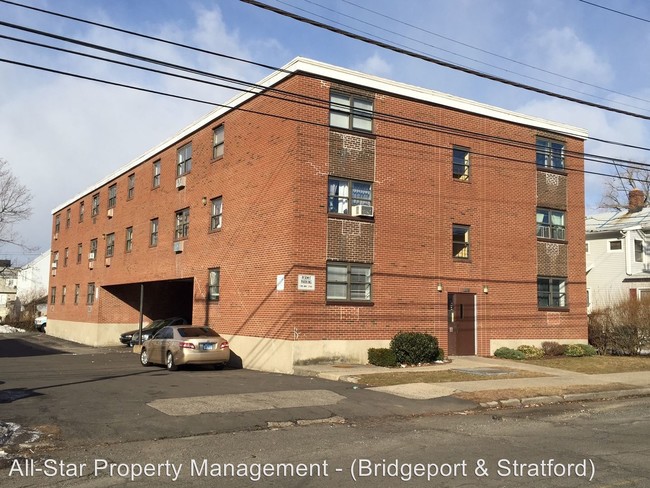 Building Photo - 217 Hollister Ave