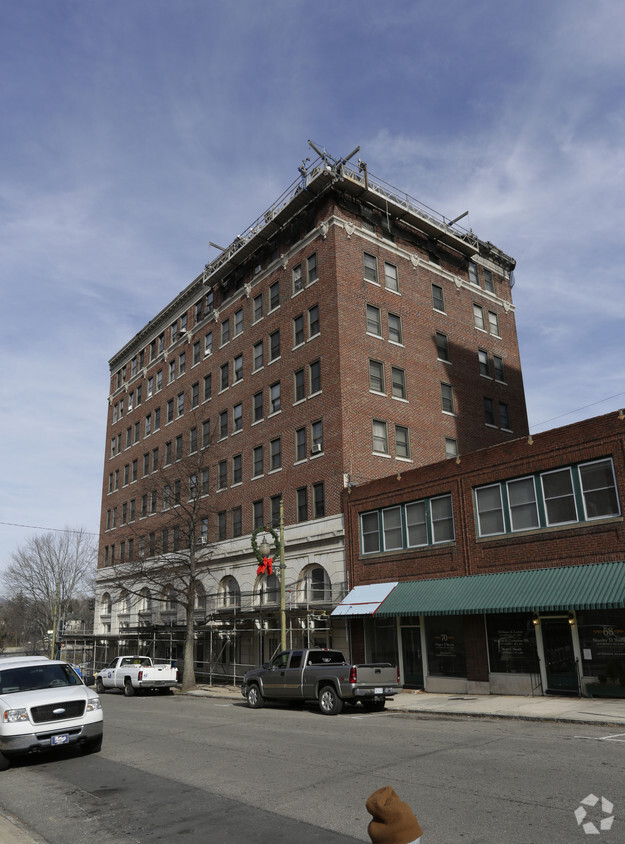 Building Photo - Altamont Apartments