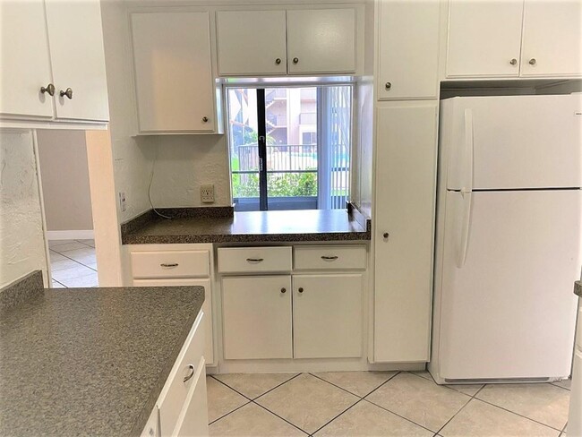 Building Photo - 2500 Coral Springs Dr