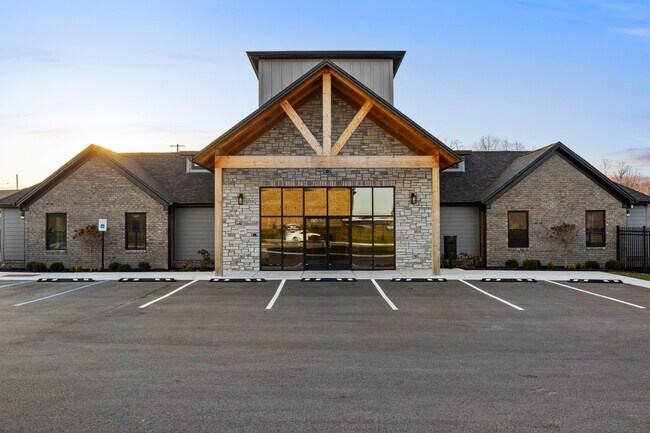 Foto del edificio - Carriage Place Apartments