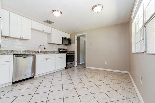 Foto del edificio - 6412 Pueblo Ave