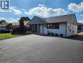 Building Photo - 261 Belmont Ave W