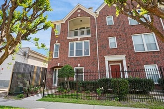 Building Photo - 1727 Hadley St