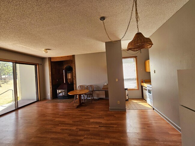 Foto del edificio - 37 Valley View Dr