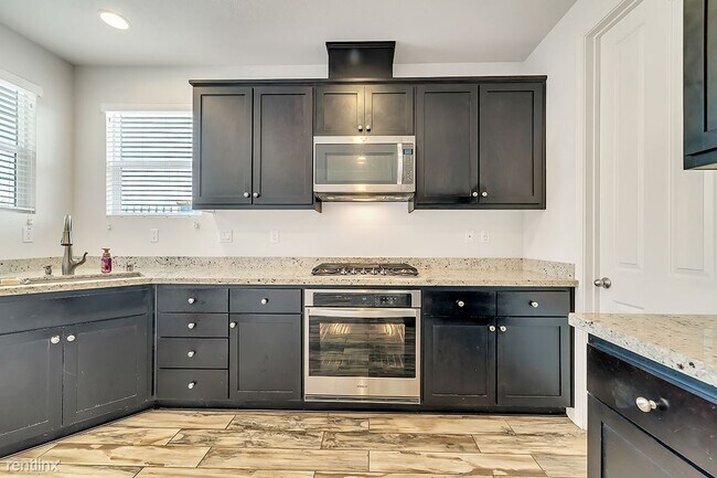 Foto del edificio - 4 br, 2.5 bath House - 60 Caspian Way