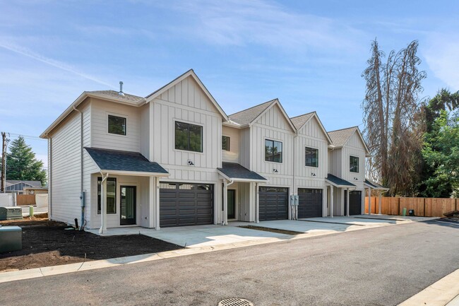 Foto del edificio - Landover Townhomes