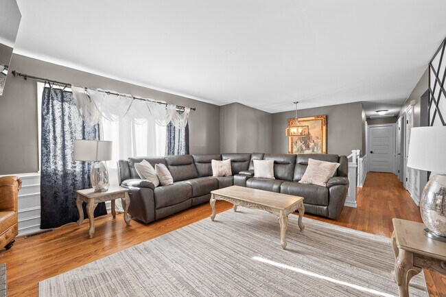 Foto del edificio - 12755 S Elizabeth Dr