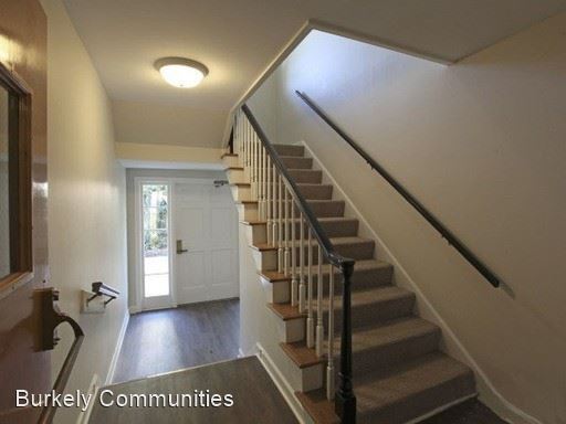 Building Photo - 301 N Mendenhall St