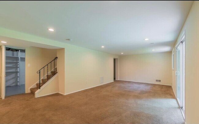 Building Photo - 10414 Truxton Rd