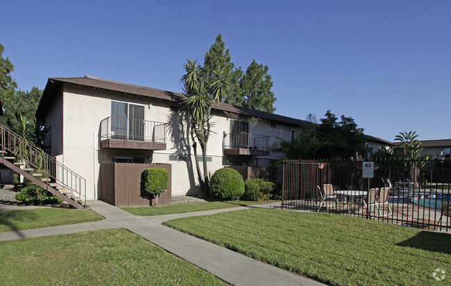 Building Photo - Beechwood Apartments