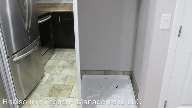 Building Photo - 46 Windtree Ln