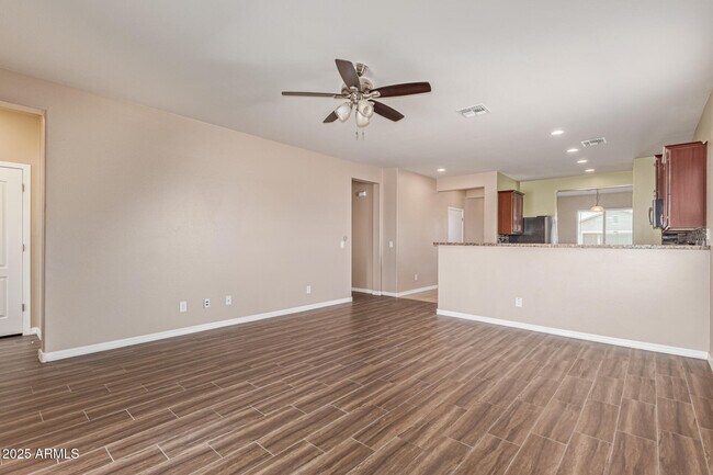 Foto del edificio - 41161 W Capistrano Dr