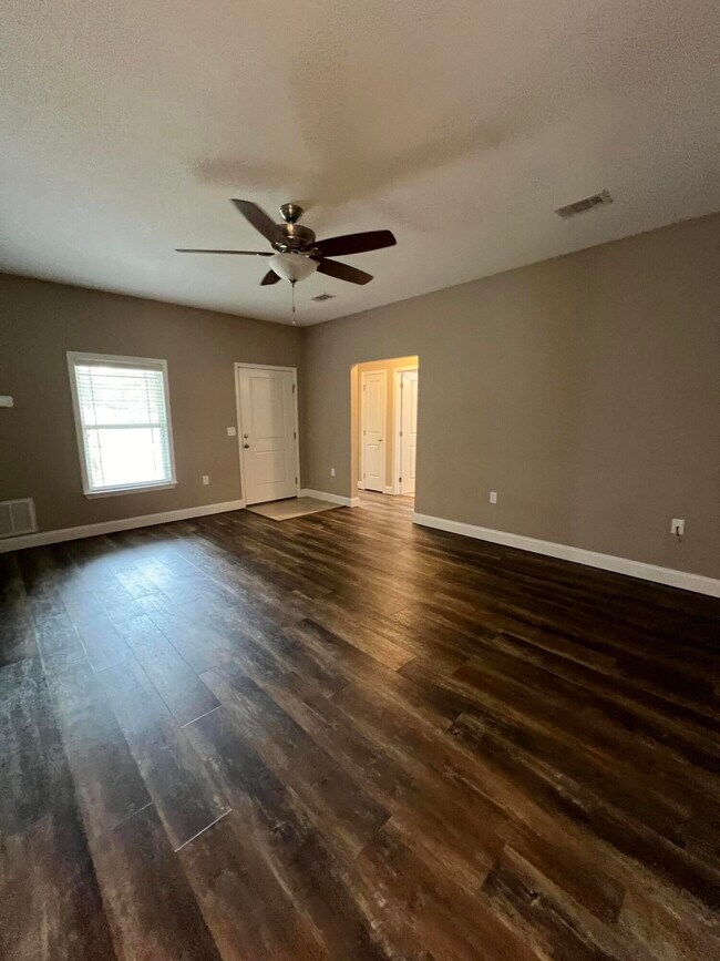 Foto del edificio - 415 E Field Ave