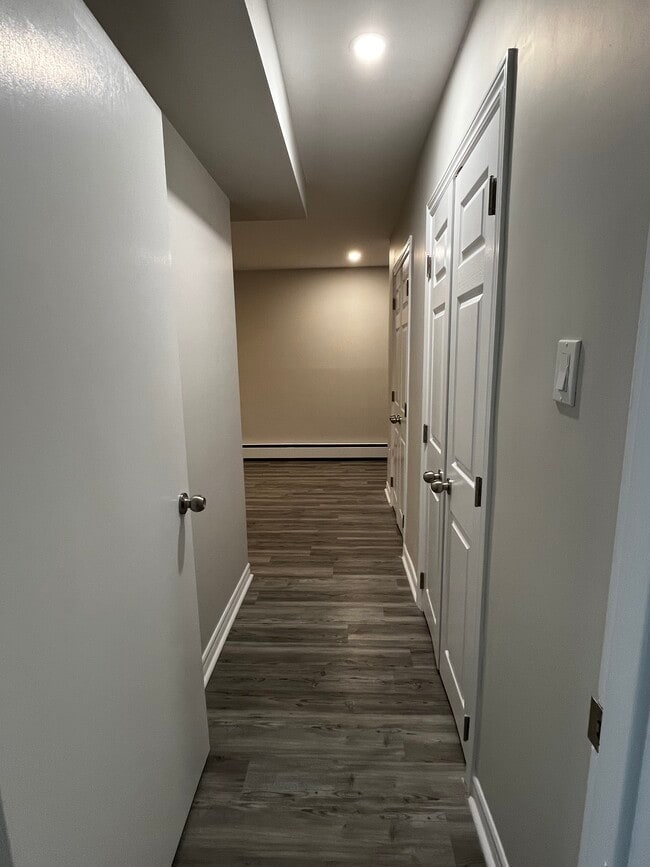 Photo du bâtiment - SPACIOUS TWO BEDROOM APARTMENT AVAILABLE IN DARTMOUTH