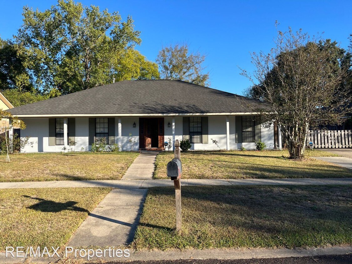 Primary Photo - 3 br, 2 bath House - 1036 Chippenham Drive