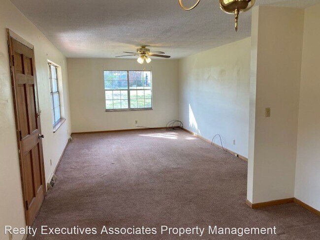 Building Photo - 2 br, 1 bath House - 332 Kyker Road