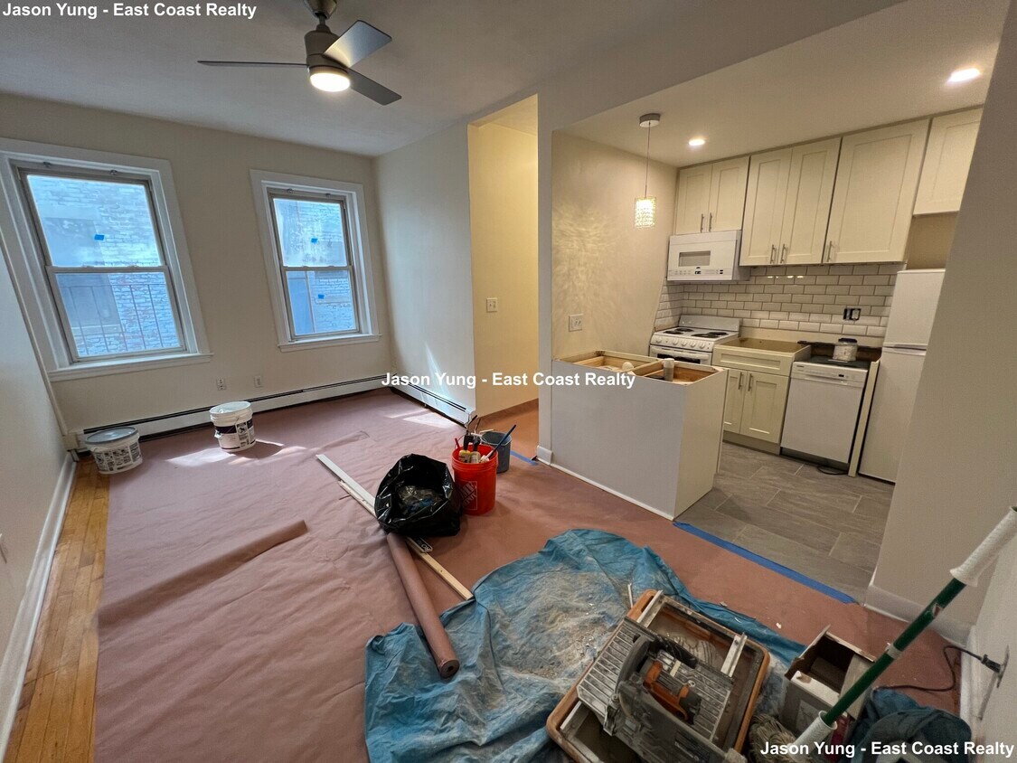 Primary Photo - 54 Brighton Ave
