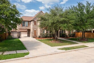 Building Photo - 25314 Greenwell Springs Ln