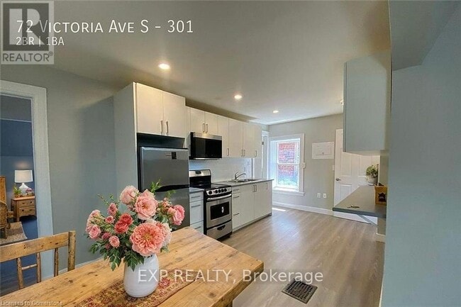 Photo du bâtiment - 72-372 Victoria Ave S