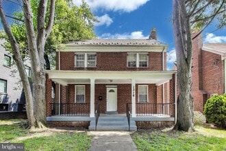 Building Photo - 1316 Van Buren St NW